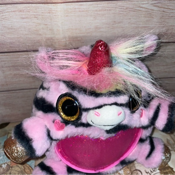 Zuru Rainbocorns Wild Heart Surprise Series 3 Pink Zebra Stripe 10" Plush Toy - Picture 3 of 11